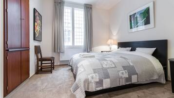 3 chambres, lit parapluie, Wi-Fi, draps fournis