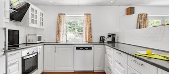 Lovely home in Ulfborg with WiFi