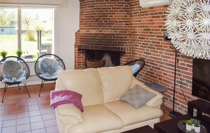 TV, fireplace, DVD player