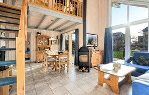 Fernseher, Kamin, DVD-Player