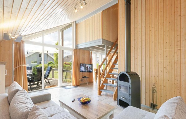 Chimenea y reproductor de DVD 