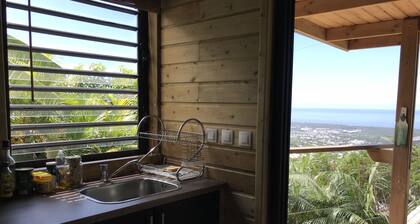 Lounge of the high panoramic view between Ocean and Mountains