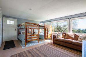 3 Schlafzimmer, Bügeleisen/Bügelbrett, Reisekinderbett, kostenloses WLAN