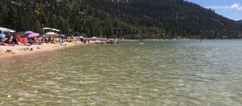 Lake & Mountain Views Condo - 5 min. drive to lake, ski and golf