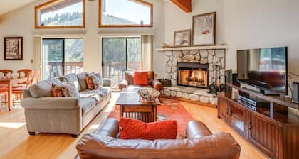Lake & Mountain Views Condo - 5 min. drive to lake, ski and golf