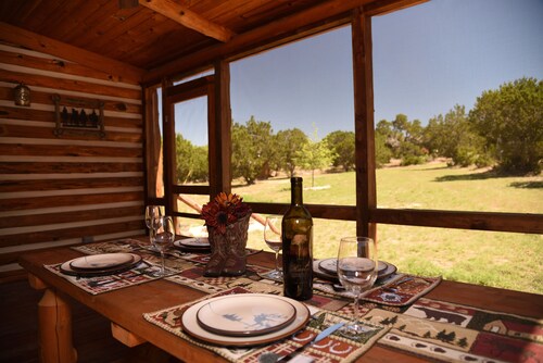 Dream Away Cabin - Cedar Log Cabin - 2BR - 3 Acres - Walk to Lake,