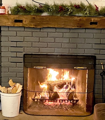 Come back to a cozy fire after a long day of skiing. ⛷️
