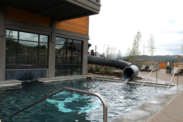 Indoor pool, outdoor pool - SPRING BREAK SKI-IN SKI-OUT CONDO (Breckenridge)