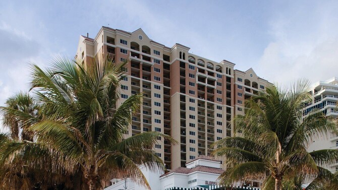 Ocean, Beachfront (2BR/2BA Condo). Ft. Lauderdale, FL : 2022 ...