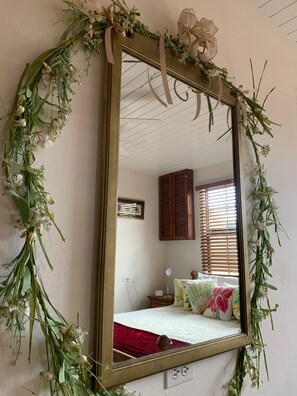 4 bedrooms, in-room safe, iron/ironing board, free WiFi - Totally Private Enclosed Home/Large Pool/Centrally Located in Suburban Community (Paradera)