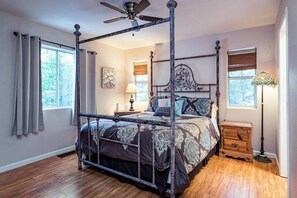 3 bedrooms, iron/ironing board, travel cot, WiFi