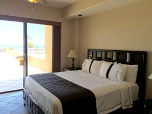 2 bedrooms, in-room safe, iron/ironing board, free WiFi