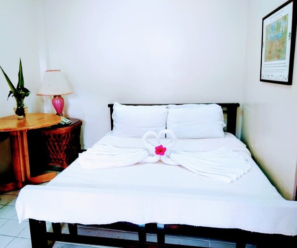 Quarto casal ou duplo standard | 2 quartos, roupas de cama premium, individualmente decorados
