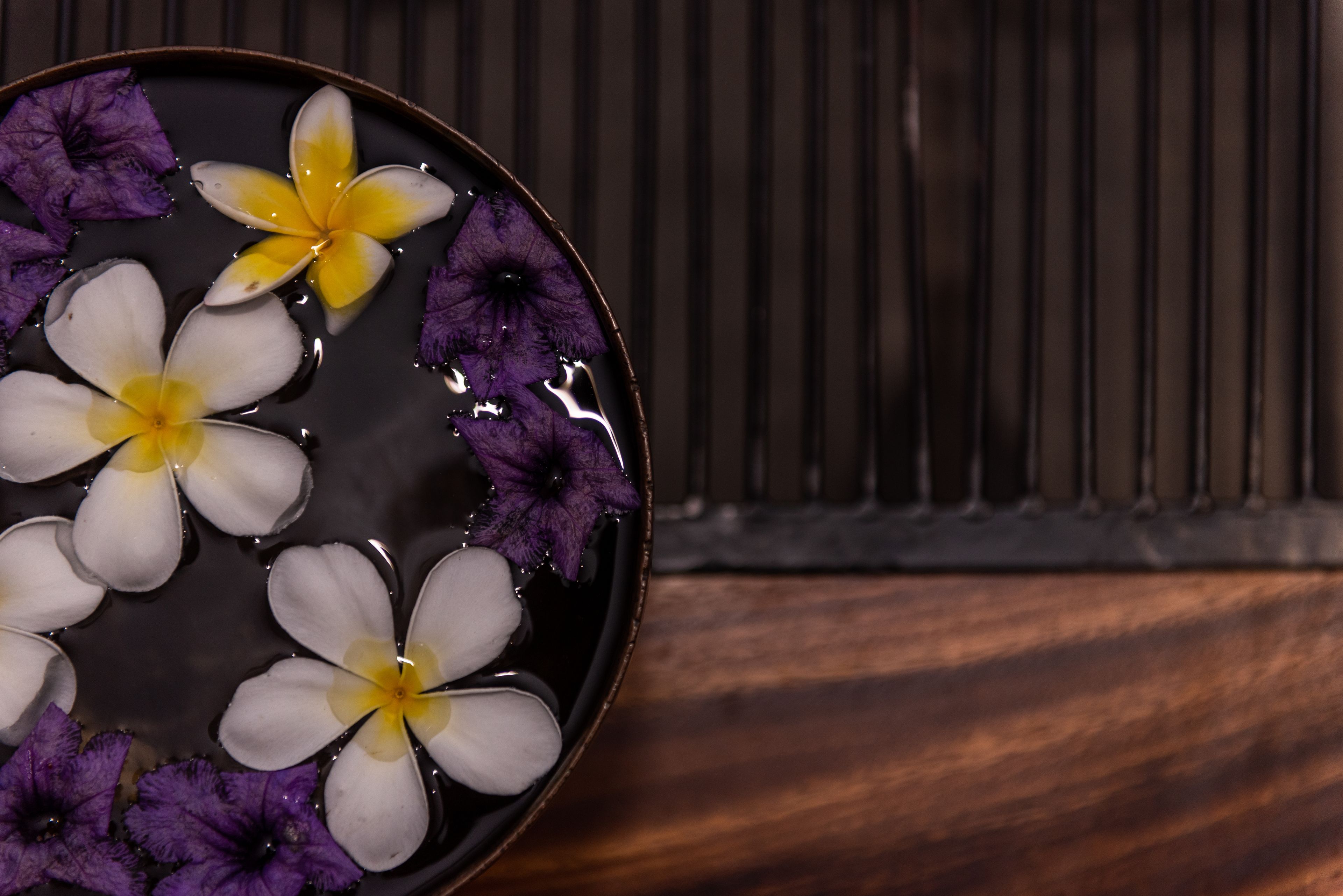 couples treatment room(s), sauna, hot tub, steam room, body treatments