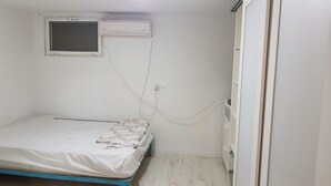 Family Apartment, 2 Queen Beds, Non Smoking - Relax in Forest (Kiryat Tiv'on)