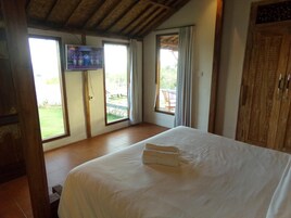 华丽双人房 | 迷你吧、客房内保险箱、办公桌、熨斗/熨衣板