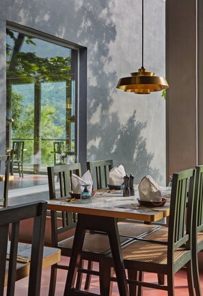 Restaurant - The Roseate Ganges Rishikesh (Narendranagar)