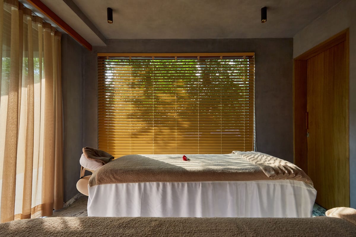 Executive Villa, Hi-Tea, 25% Discount Food & Soft Beverages, Spa, Laundry & Car Services | Soundproofing, WiFi (free), bed sheets