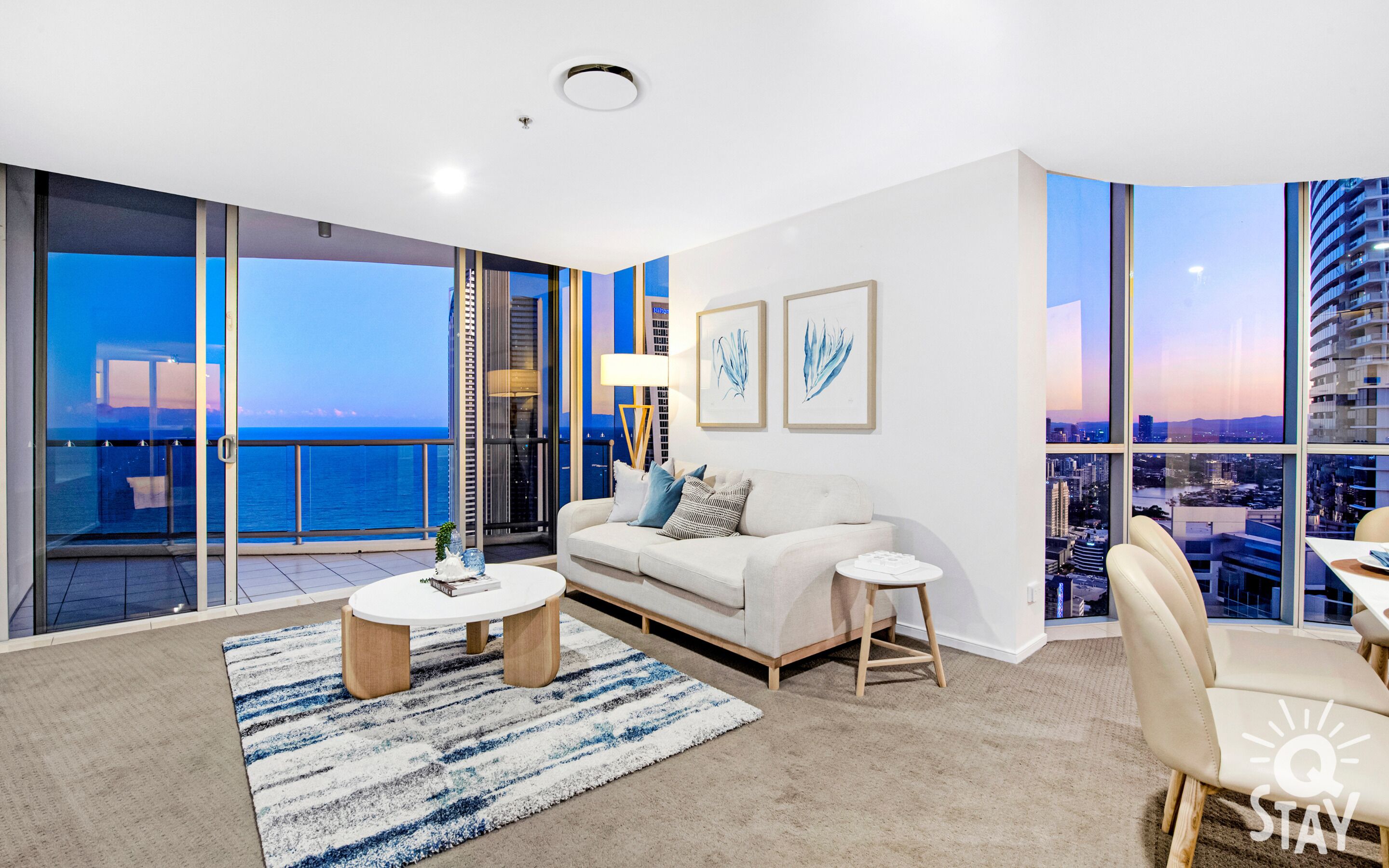 Televisión de pantalla plana, reproductor de DVD