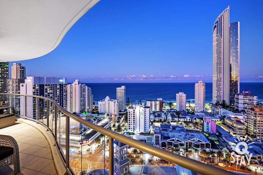 Chevron Renaissance - Q Stay