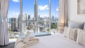 Apartemen, 2 kamar tidur, pemandangan kota | Setrika/meja setrika, Wi-Fi gratis, dan didekorasi berbeda-beda