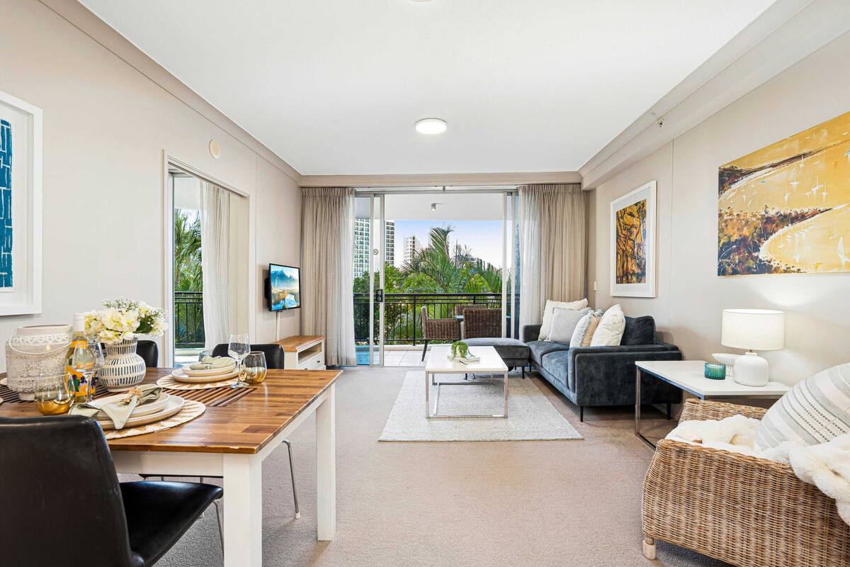 Apartment, 2 Bedrooms, 2 Bathrooms | Living area | Flat-screen TV