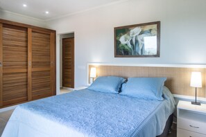 4 Schlafzimmer, Zimmersafe, Bügeleisen/Bügelbrett, kostenloses WLAN