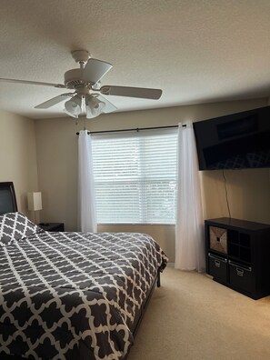 2 bedrooms, iron/ironing board, free WiFi, bed sheets - Disney vacation rental. Great location (Kissimmee)
