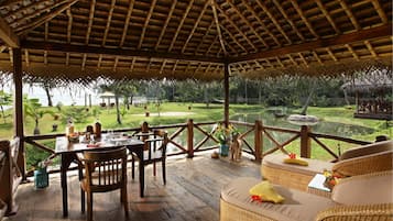 1 bedroom, in-room safe, individually decorated, individually furnished