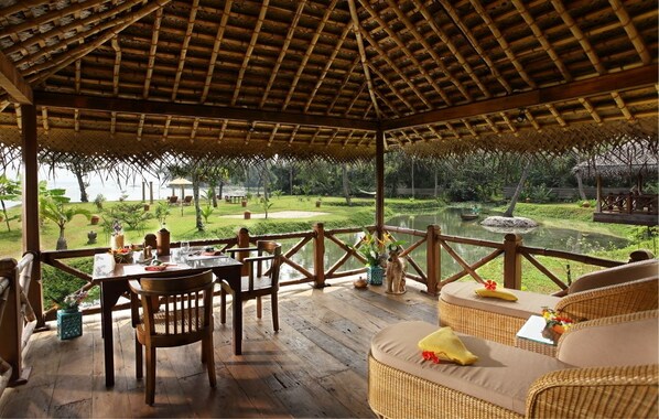 1 室のベッドルーム、セーフティボックス (室内)、客室ごとに異なる装飾、客室ごとに異なるインテリア