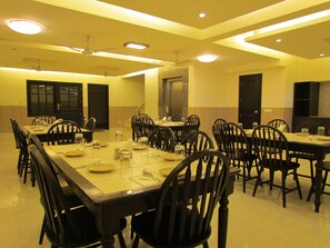 Restaurant - Hotel La Residence (Gurugram)