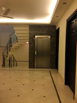 Staircase - Hotel La Residence (Gurugram)