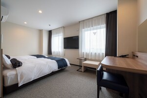 Quarto duplo premium, para não fumantes | Escrivaninha, Wi-Fi de cortesia, roupa de cama