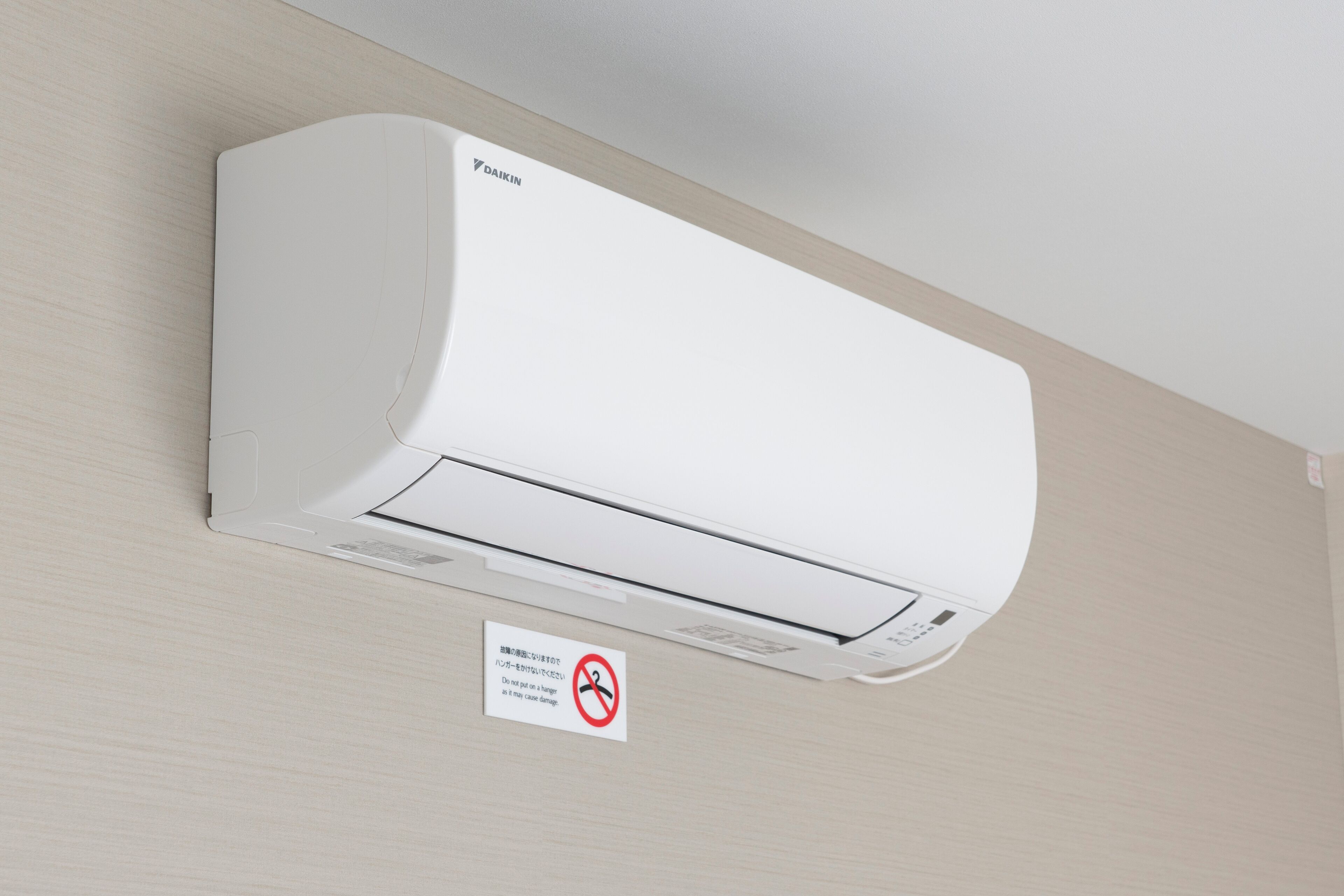 desk, free wifi, bed sheets, wheelchair access