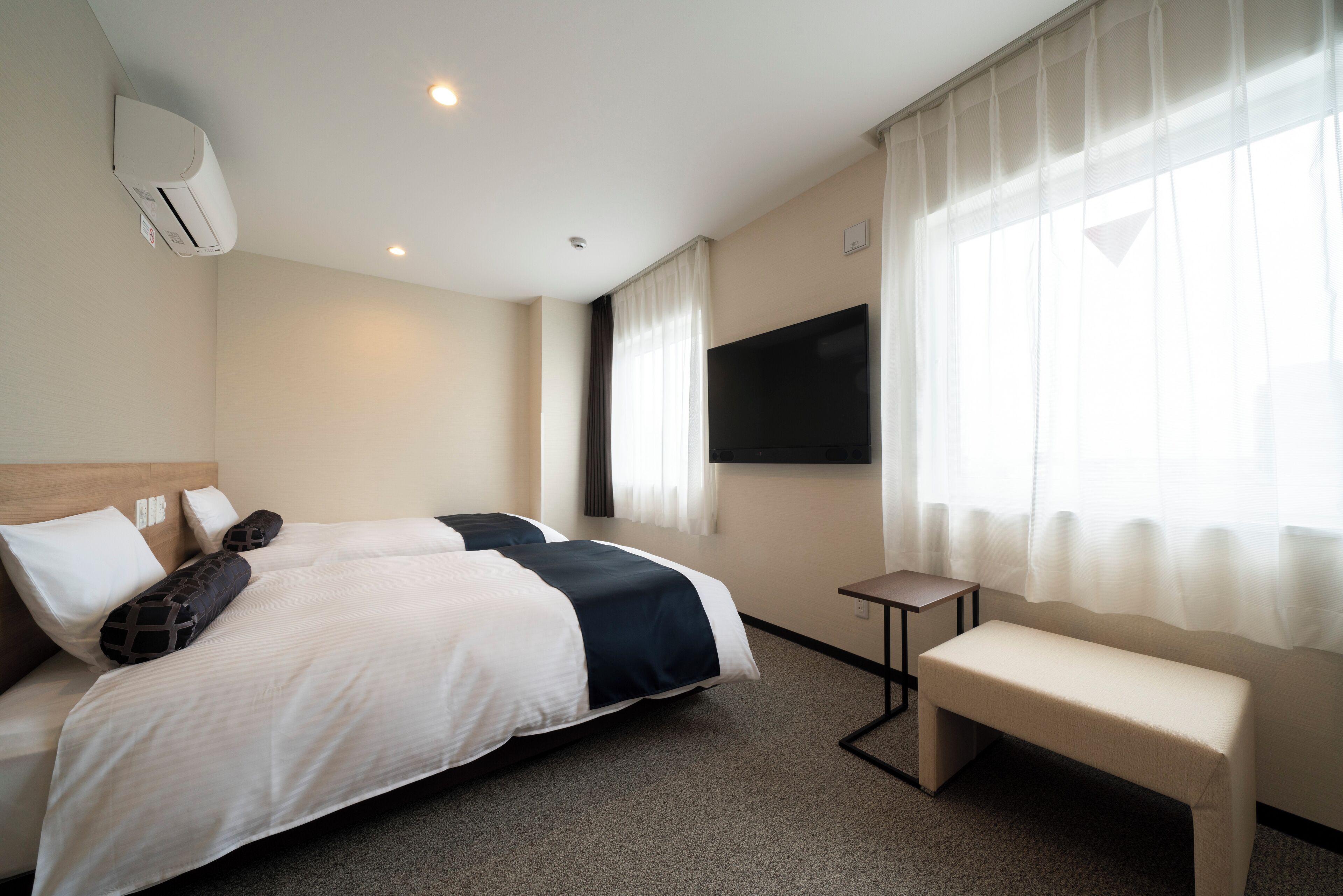 premium twin room, non smoking | desk, free wifi, bed sheets, wheelchair access