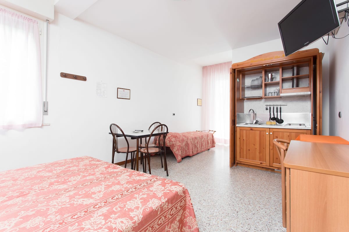 Superior Studio | In-room safe, desk, free WiFi, bed sheets
