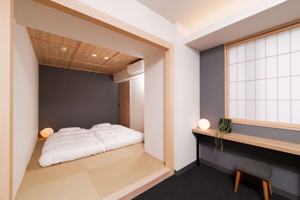 Superior Japanese Apartment For 6 | Down duvets, in-room safe, free WiFi, bed sheets - MIMARU Tokyo Hatchobori (Tokyo)