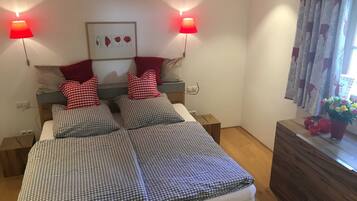 1 dormitori, wifi i roba de llit