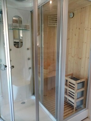 Free toiletries, hair dryer, towels - Chambres d'Hôtes de Poumatan (Rivière-Saas-et-Gourby)