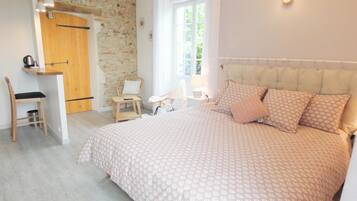 Chambre Double, non-fumeurs, vue jardin (La Barthaise) | Literie de qualité supérieure, coffres-forts dans les chambres