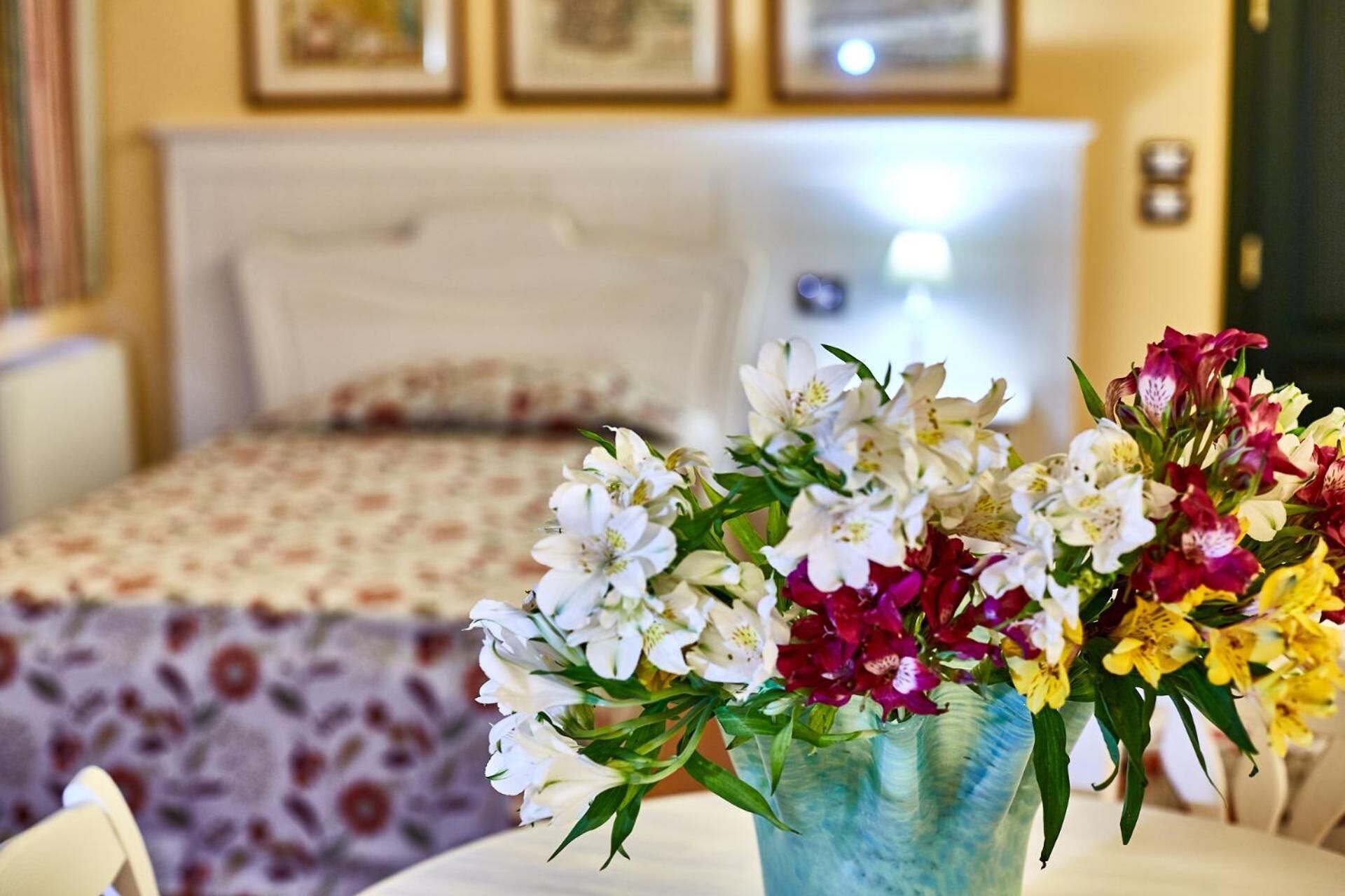 minibar, individually decorated, individually furnished