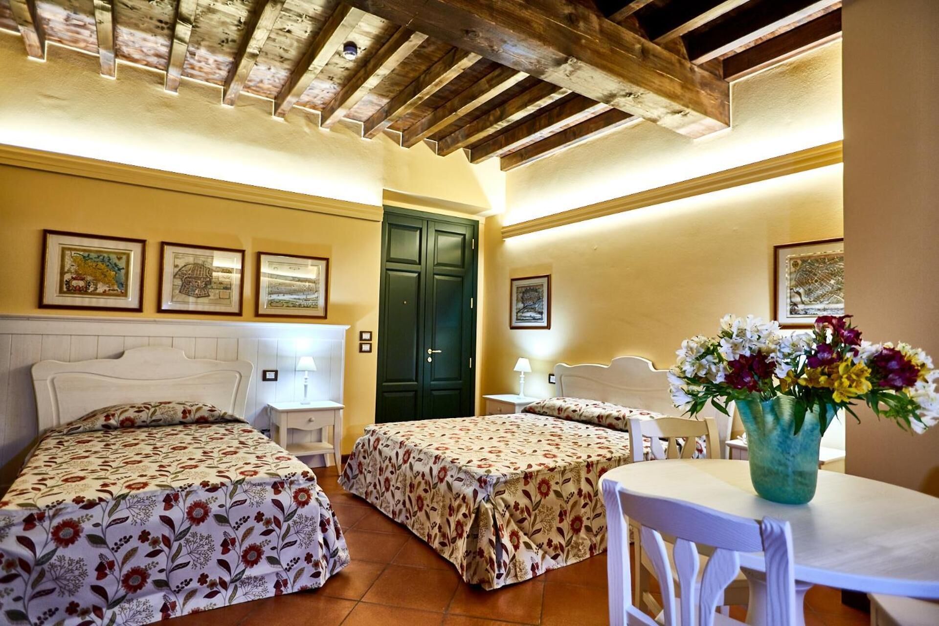 minibar, individually decorated, individually furnished