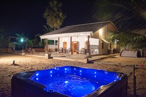 豪華雙人房 | 床單