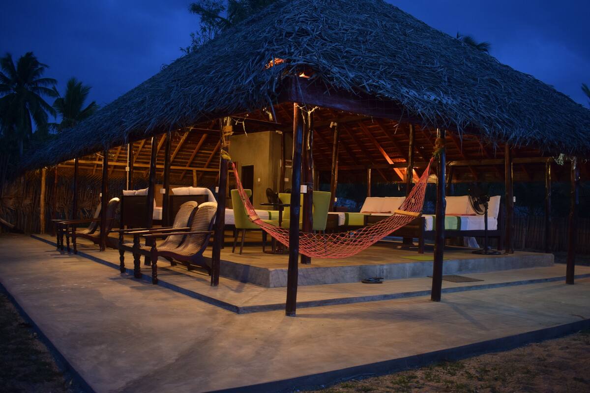 The Thatch House  | Bed sheets