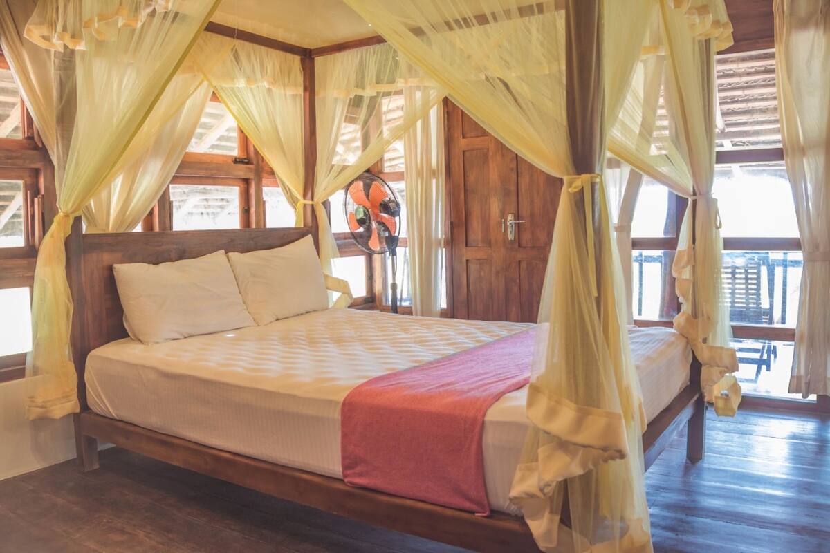 The Wood House  | Bed sheets
