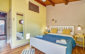 4 bedrooms, free WiFi