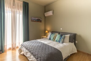 Family Apartment, 3 Bedrooms | 3 bedrooms, desk, soundproofing, iron/ironing board - Acropolis Elegant Suite (Athens)