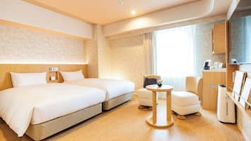 Tomannsrom – superior, kun for kvinner, ikke-røyk (Hollywood) | Safe på rommet, blendingsgardiner, lydisolert og strykejern/-brett