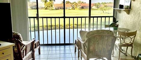 Smart TV, DVD player