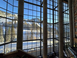 Interior - Snowbird Cliff Club / Ski in -Ski out!! Dec. 27, 2025 – Jan. 3, 2026, 8050/wk (Snowbird)